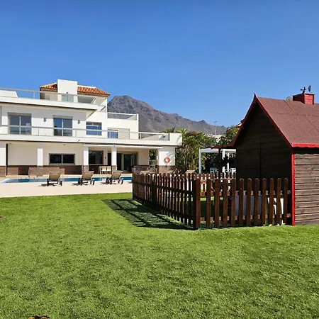 Karat Oasis Del Duque 别墅 阿德耶