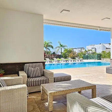 Вилла Karat Oasis Del Duque *