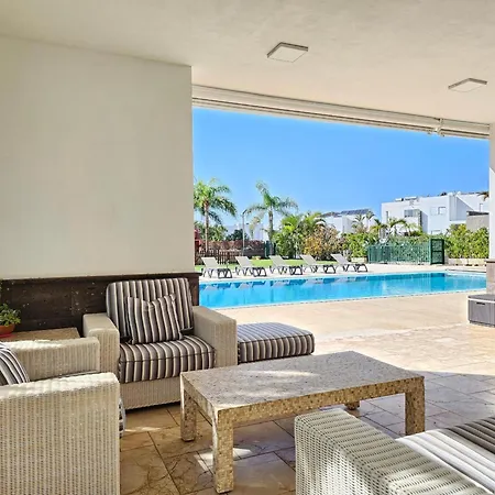 فيلة Karat Oasis Del Duque أذيخي