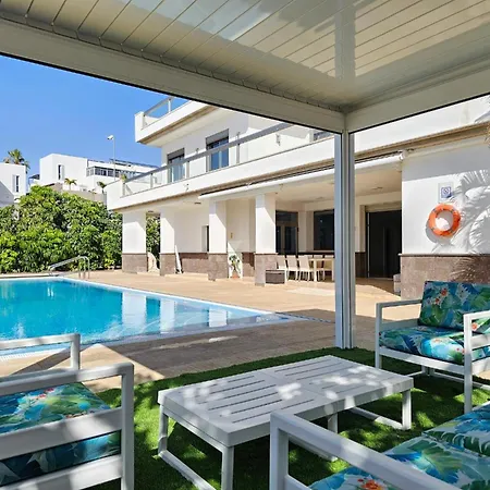 Karat Oasis Del Duque أذيخي